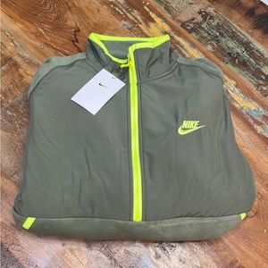 NWT Nike 1/2 Zip Pullover